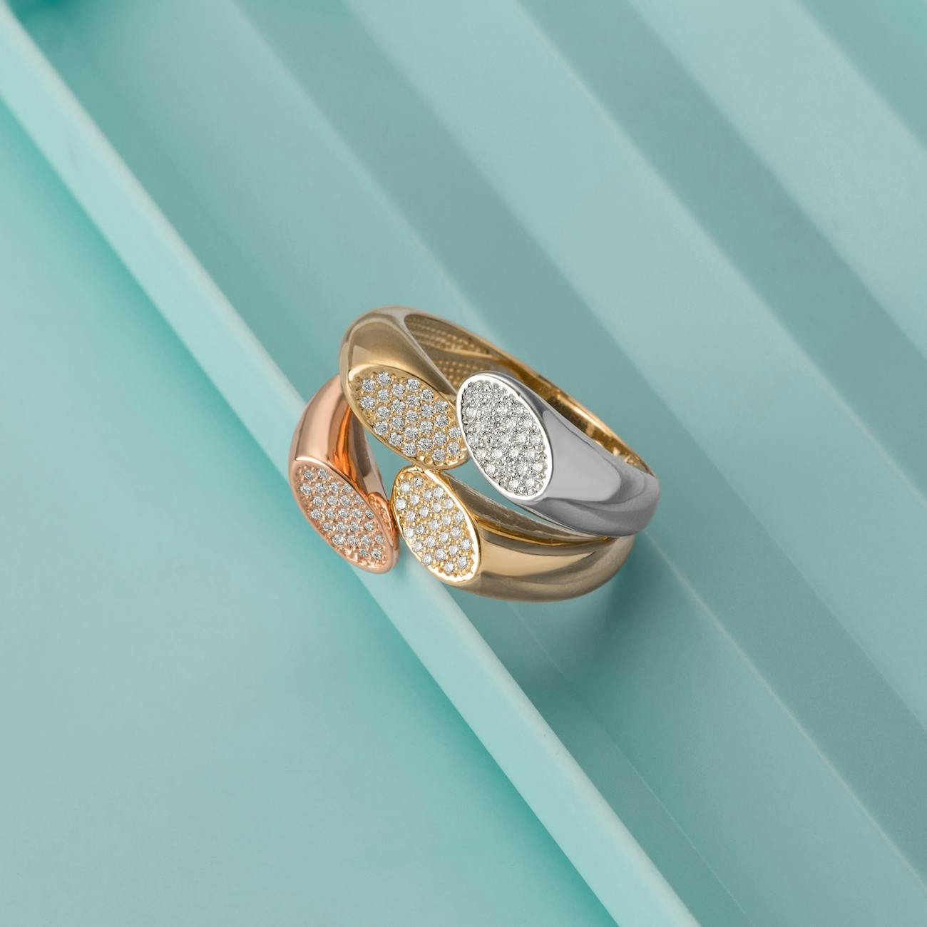 Cocktailring mit Citrin — 750er Gelbgold